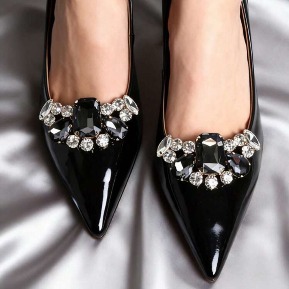 NWOT Rhinestone Embellished Shoe Clips